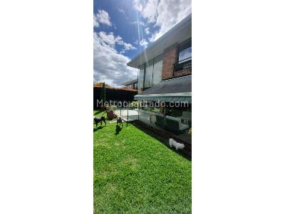 Casa de 3 alcobas en venta en Cajica, Cajicá, 245 m² · foto 2 de 13