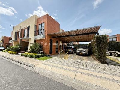 Casa de 3 alcobas en venta en Cajica, Cajicá, 164 m² · foto 2 de 20