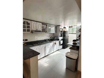 Casa en venta en Modelia, Bogotá · foto 2 de 18