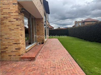 Casa en venta en Cajica, Cajicá · foto 2 de 20