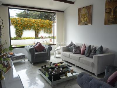 Casa de 4 alcobas en venta en Niza, Bogotá, 375 m² · foto 6 de 20