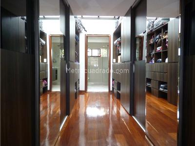 Casa de 4 alcobas en venta en Niza, Bogotá, 375 m² · foto 14 de 20
