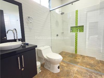 Casa de 5 alcobas en venta en Tierra Linda, Girardot, 972 m² · foto 14 de 20