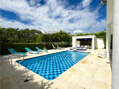Casa de 5 alcobas en venta en Tierra Linda, Girardot, 972 m² · foto 2 de 20