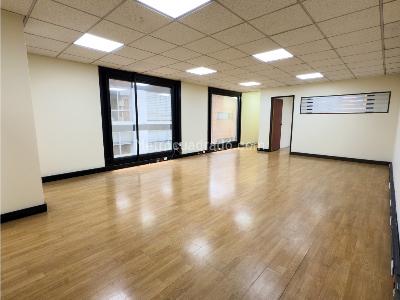 Oficina en Arriendo, Santa Barbara, Bogotá D.C.