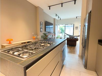 Apartamento en venta en Niza, Bogotá · foto 7 de 18