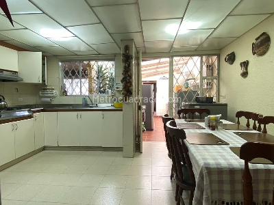 Casa de 4 alcobas en venta en Las Villas, Bogotá, 300 m² · foto 4 de 15