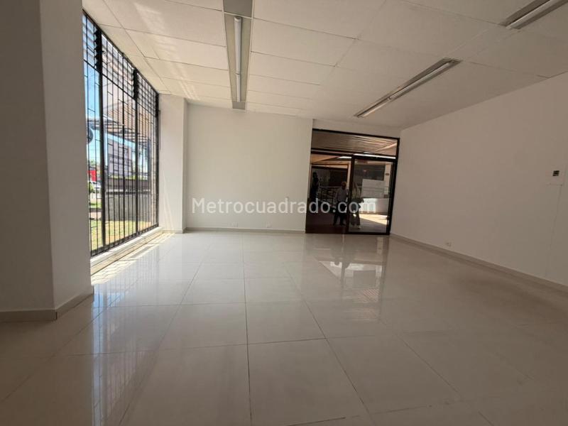 Local Comercial en Arriendo, Arkacentro, Ibagué - Más
