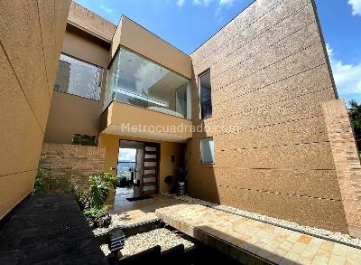 Casa de 5 alcobas en venta en Sindamanoy, Chía, 1100 m² · foto 2 de 20