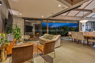 Casa de 3 alcobas en venta en Loma Del Escobero, Envigado, 2000 m² · foto 12 de 20