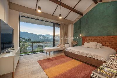 Casa de 3 alcobas en venta en Loma Del Escobero, Envigado, 2000 m² · foto 15 de 20