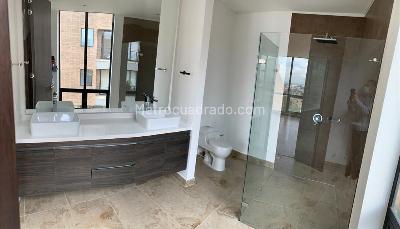 Apartamento de 3 alcobas en venta en Los Rosales Emaus, Bogotá, 500 m² · foto 12 de 20