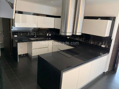 Apartamento de 3 alcobas en venta en Los Rosales Emaus, Bogotá, 500 m² · foto 15 de 20