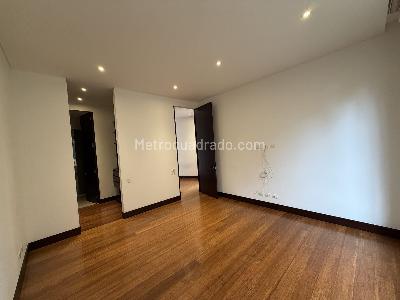 Apartamento de 3 alcobas en venta en Montereserva, Bogotá, 191 m² · foto 3 de 18