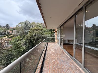 Apartamento de 3 alcobas en venta en Montereserva, Bogotá, 191 m² · foto 2 de 18