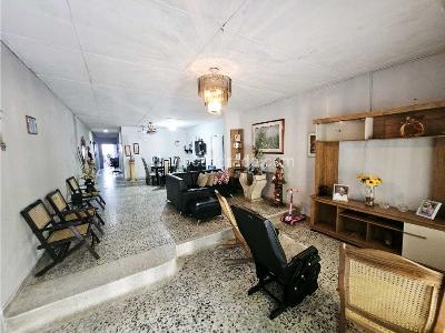 Casa de 5 alcobas en venta en El Porvenir, Barranquilla, 460 m² · foto 2 de 9