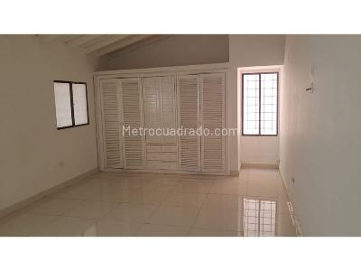 Casa de 4 alcobas en venta en El Golf, Barranquilla, 729 m² · foto 13 de 19