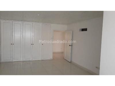 Casa de 4 alcobas en venta en El Golf, Barranquilla, 729 m² · foto 15 de 19