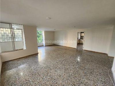 Apartamento de 3 alcobas en venta en Altos Del Prado, Barranquilla, 240 m² · foto 2 de 16