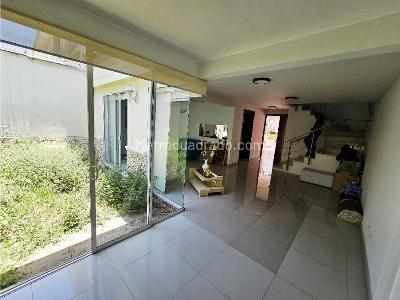 Casa de 3 alcobas en venta en La Castellana, Barranquilla, 220 m² · foto 2 de 14