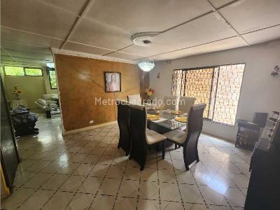 Casa de 5 alcobas en venta en Los Jobos, Barranquilla, 350 m² · foto 5 de 20