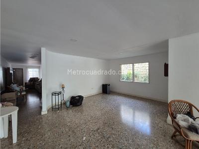Casa de 4 alcobas en venta en Andalucia, Barranquilla, 376 m² · foto 2 de 15