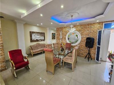 Casa de 5 alcobas en venta en Buena Esperanza, Barranquilla, 214 m² · foto 5 de 20