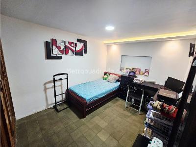 Casa de 5 alcobas en venta en Paraiso, Barranquilla, 239 m² · foto 18 de 20