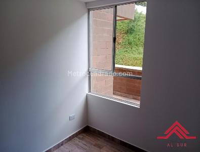 Apartamento de 2 alcobas en venta en El Poblado Loma Del Indio, Medellín, 77 m² · foto 10 de 20