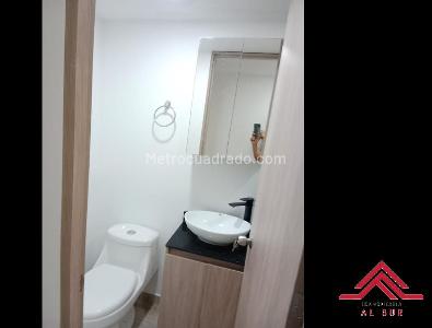 Apartamento de 2 alcobas en venta en El Poblado Loma Del Indio, Medellín, 77 m² · foto 11 de 20