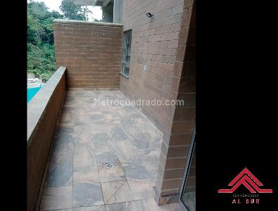 Apartamento de 2 alcobas en venta en El Poblado Loma Del Indio, Medellín, 77 m² · foto 5 de 20