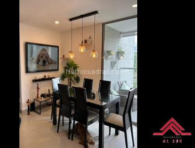 Apartamento de 3 alcobas en venta en Loma De Los Mesa, Envigado, 101 m² · foto 3 de 16