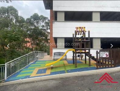 Apartamento en venta en Loma Del Esmeraldal, Envigado · foto 14 de 17