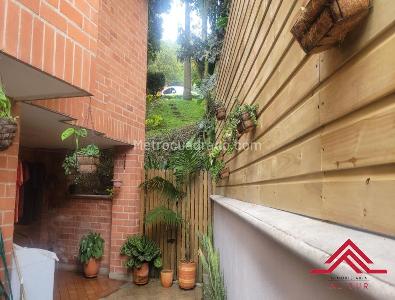 Casa de 3 alcobas en venta en Cumbres, Envigado, 243 m² · foto 14 de 17