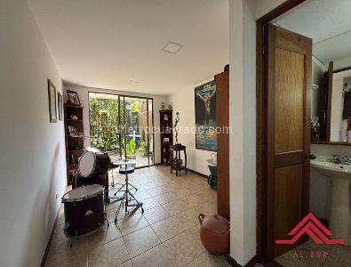 Casa de 3 alcobas en venta en Cumbres, Envigado, 243 m² · foto 4 de 17