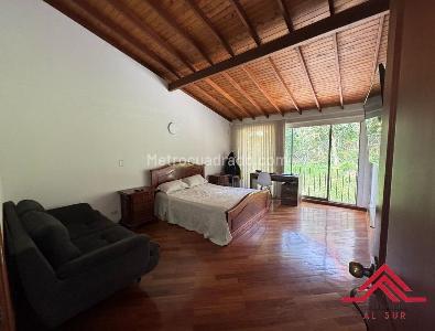 Casa de 3 alcobas en venta en Cumbres, Envigado, 243 m² · foto 6 de 17