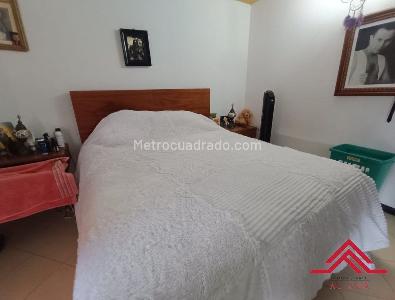 Apartamento de 2 alcobas en venta en El Poblado Loma Del Indio, Medellín, 67 m² · foto 11 de 18