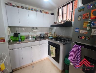 Apartamento de 2 alcobas en venta en El Poblado Loma Del Indio, Medellín, 67 m² · foto 5 de 18