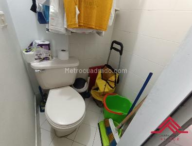 Apartamento de 2 alcobas en venta en El Poblado Loma Del Indio, Medellín, 67 m² · foto 6 de 18