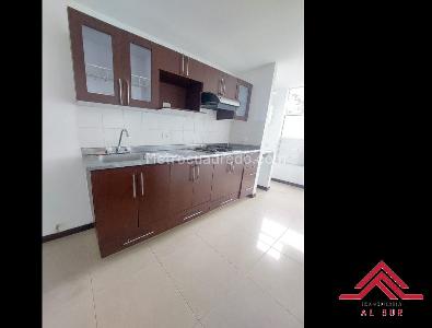 Apartamento de 3 alcobas en venta en Loma De San Julian, Medellín, 77 m² · foto 2 de 20