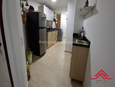 Apartamento de 2 alcobas en venta en El Poblado Loma Del Indio, Medellín, 55 m² · foto 9 de 11