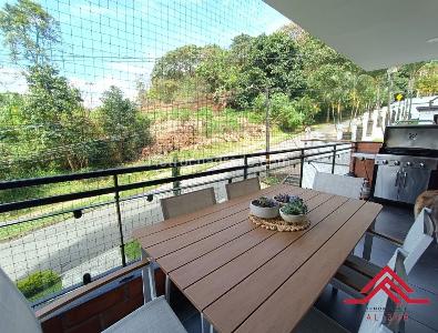 Apartamento de 3 alcobas en venta en El Poblado Castropol, Medellín, 150 m² · foto 2 de 17