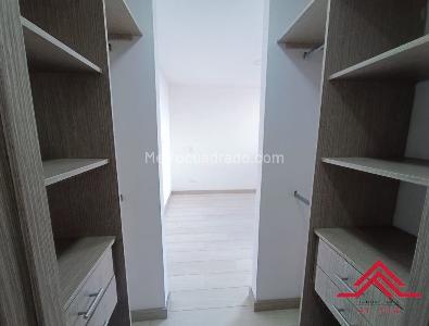 Apartamento de 3 alcobas en venta en San Remo, Sabaneta, 66 m² · foto 11 de 20