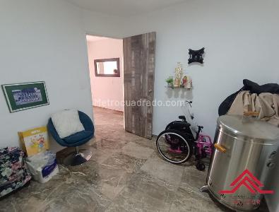 Casa de 4 alcobas en venta en Los Alcázares, Sabaneta, 200 m² · foto 11 de 20