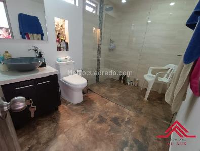Casa de 4 alcobas en venta en Los Alcázares, Sabaneta, 200 m² · foto 19 de 20
