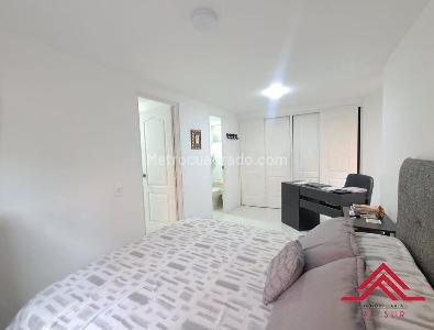 Apartamento de 2 alcobas en venta en El Poblado Loma Del Indio, Medellín, 79 m² · foto 13 de 19