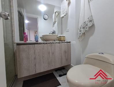 Apartamento de 2 alcobas en venta en El Poblado Loma Del Indio, Medellín, 79 m² · foto 15 de 19