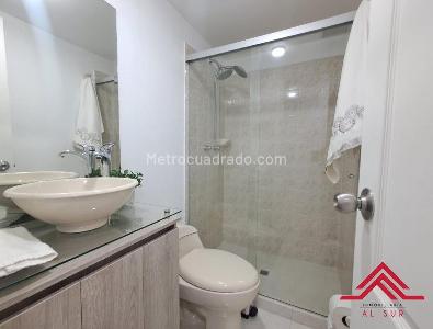 Apartamento de 2 alcobas en venta en El Poblado Loma Del Indio, Medellín, 79 m² · foto 9 de 19