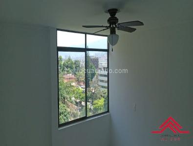 Apartamento en venta en El Poblado Castropol, Medellín · foto 5 de 19
