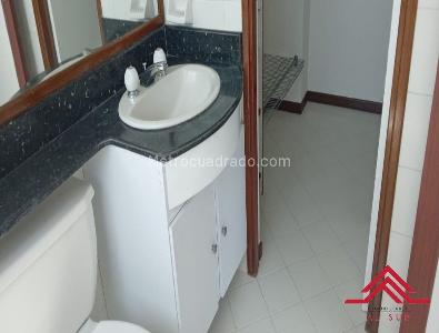 Apartamento en venta en El Poblado Castropol, Medellín · foto 6 de 19
